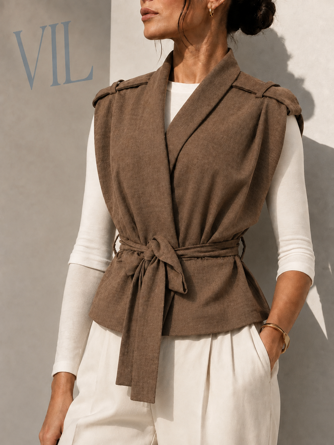 Elsie Vest — روی مدل